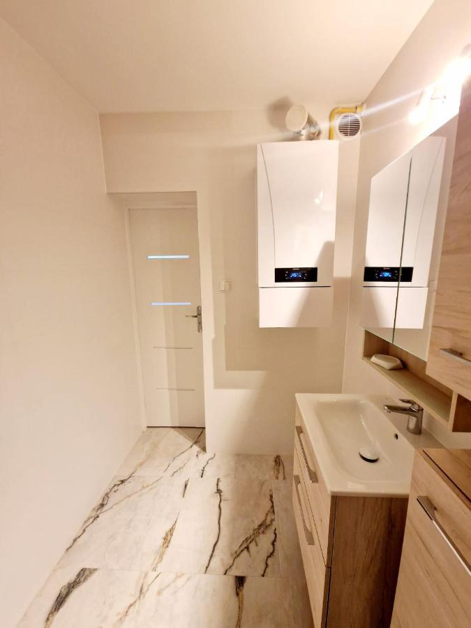 Apartament Przy Deptaku Jelenia Gora Exterior photo